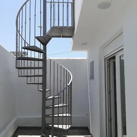 La Zarzuela Apartment *
